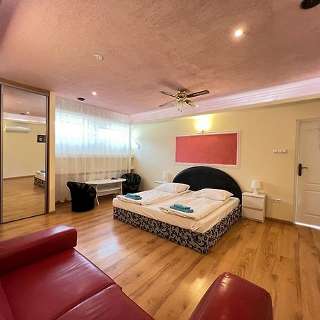 Etna - Hostel -Noclegi 热舒夫 外观 照片