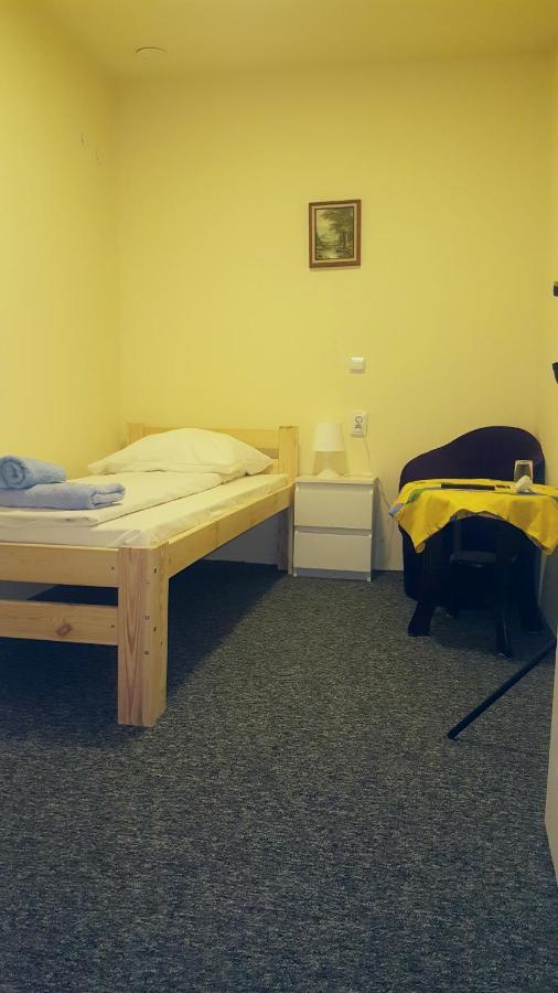 Etna - Hostel -Noclegi 热舒夫 外观 照片