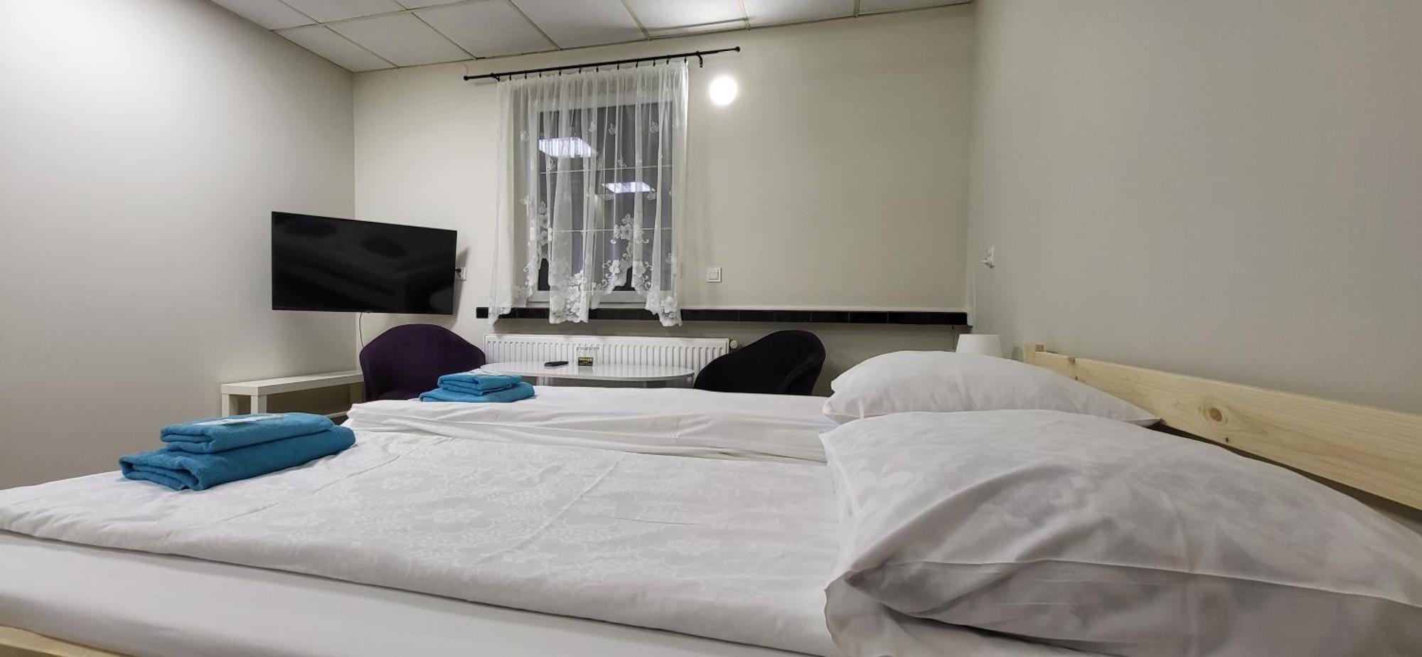 Etna - Hostel -Noclegi 热舒夫 外观 照片