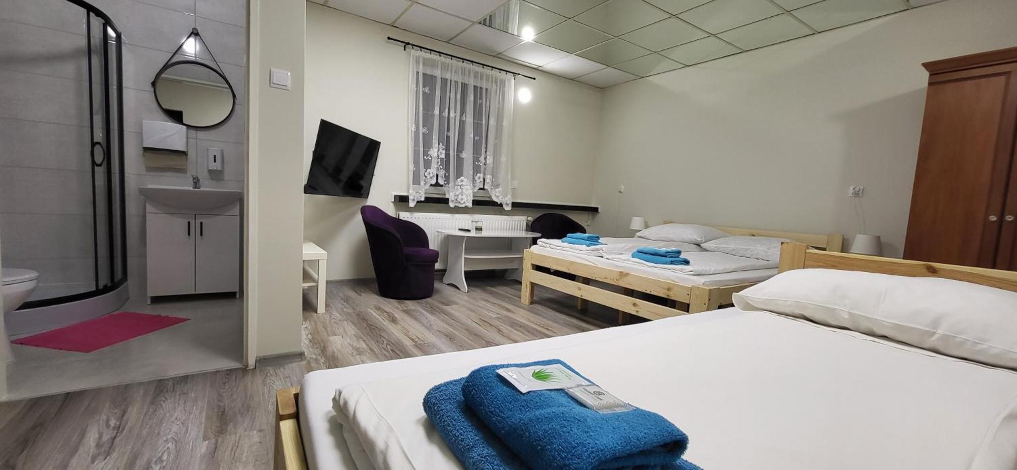 Etna - Hostel -Noclegi Rzeszow 24 Pokoje 外观 照片