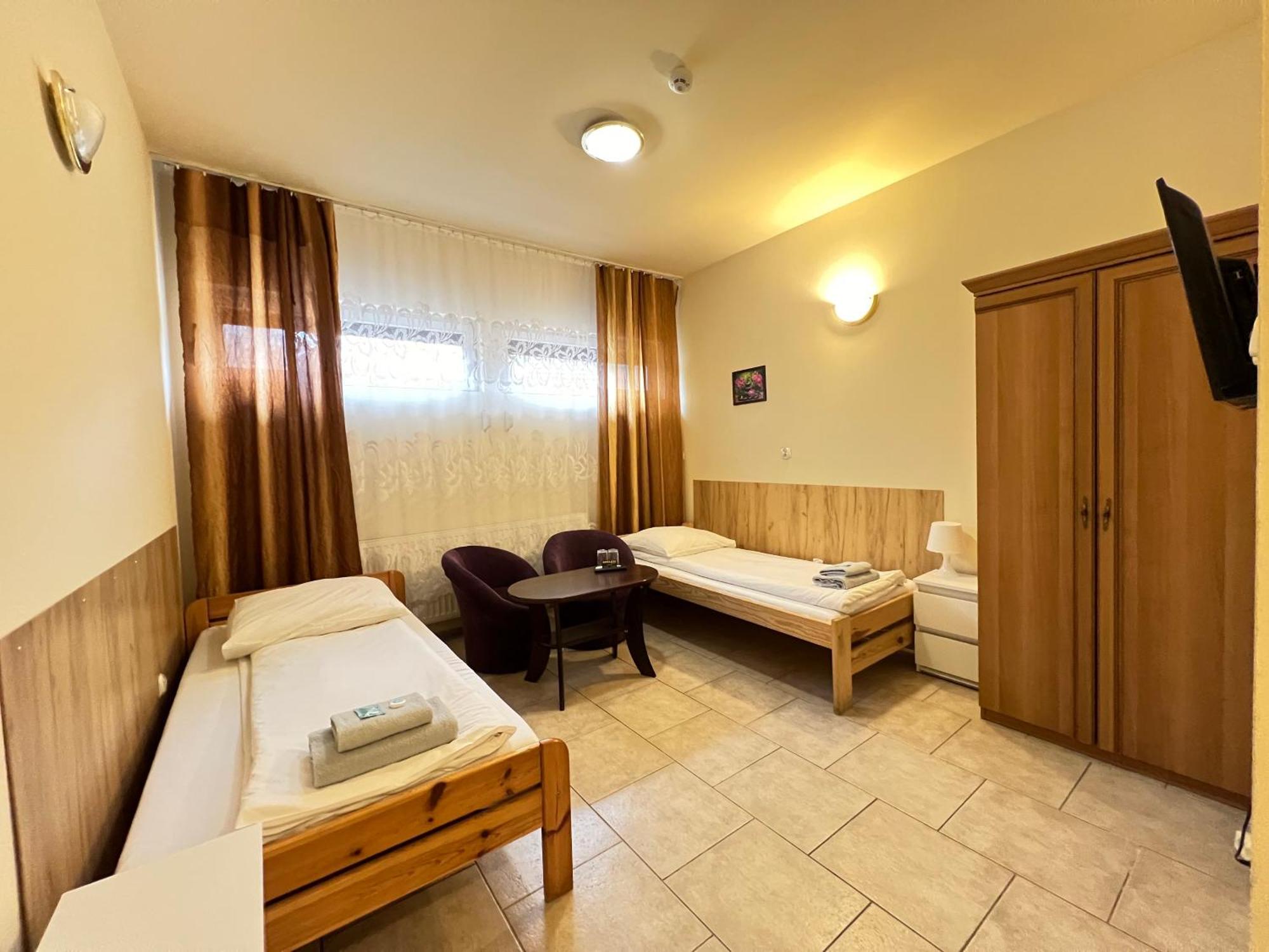 Etna - Hostel -Noclegi 热舒夫 外观 照片
