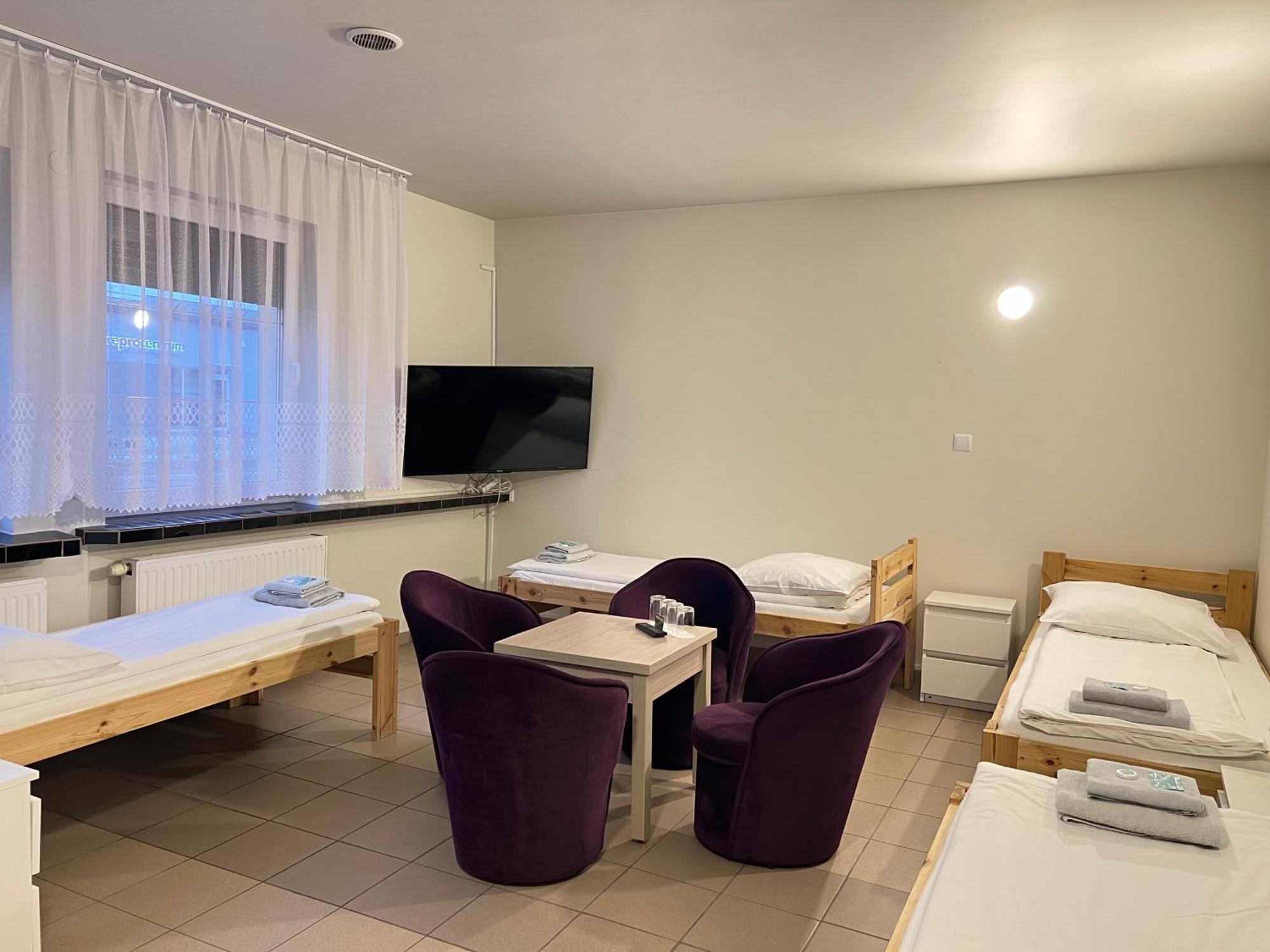 Etna - Hostel -Noclegi 热舒夫 外观 照片