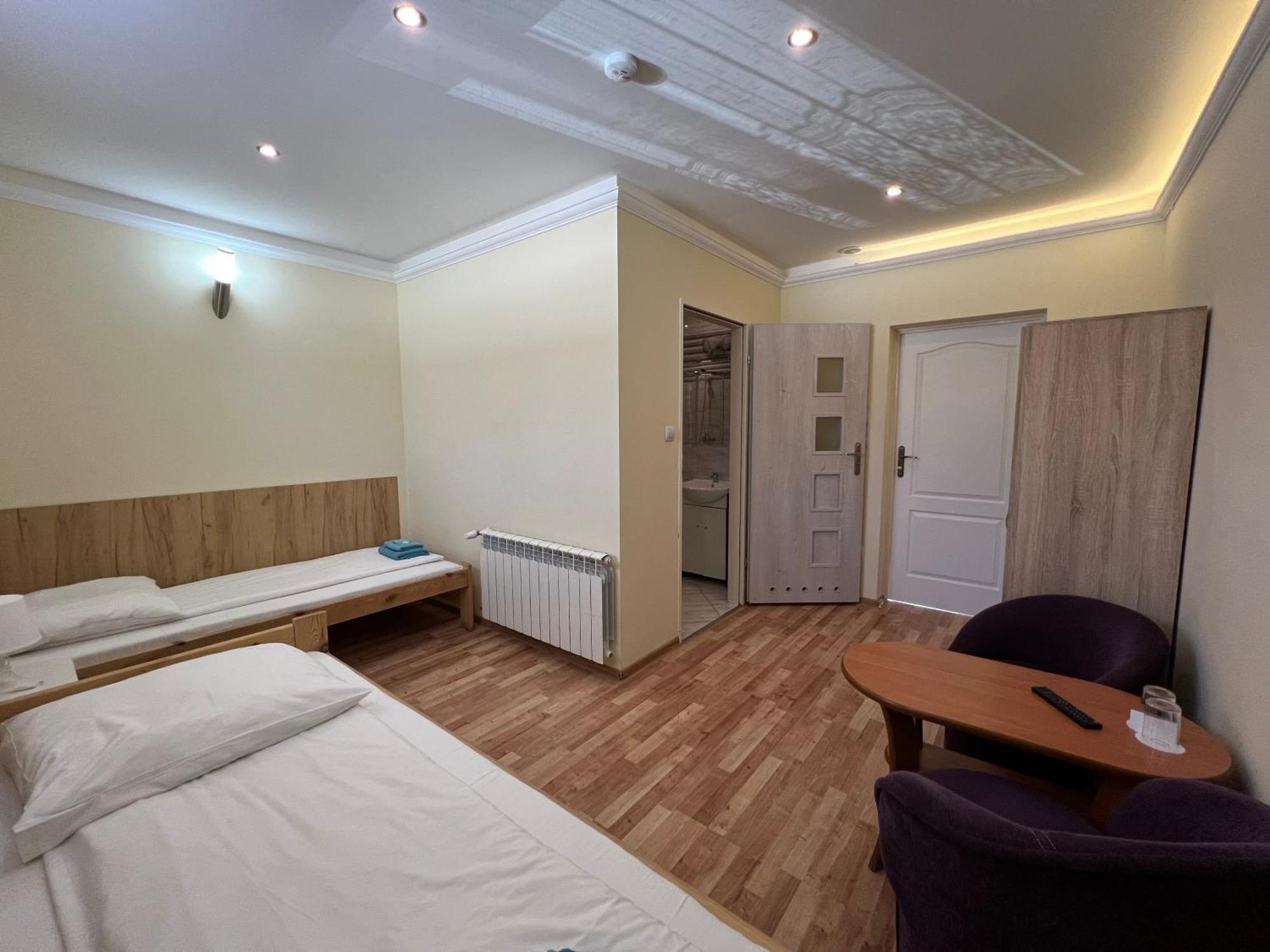 Etna - Hostel -Noclegi 热舒夫 外观 照片