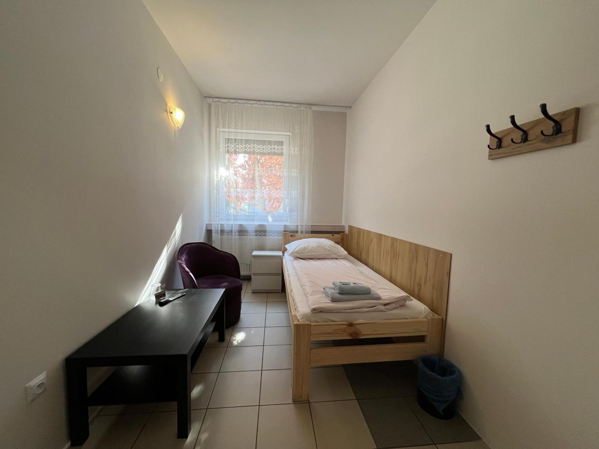 Etna - Hostel -Noclegi Rzeszow 24 Pokoje 外观 照片