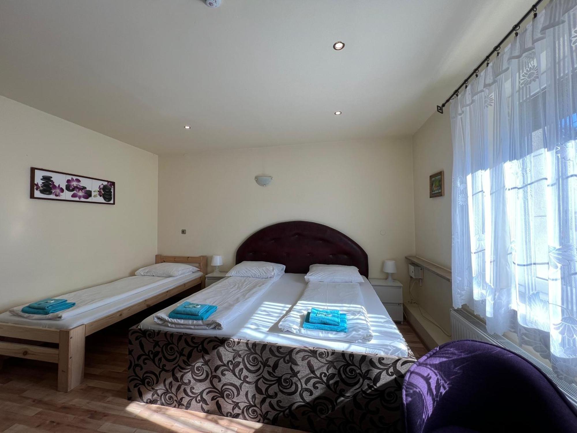 Etna - Hostel -Noclegi 热舒夫 外观 照片