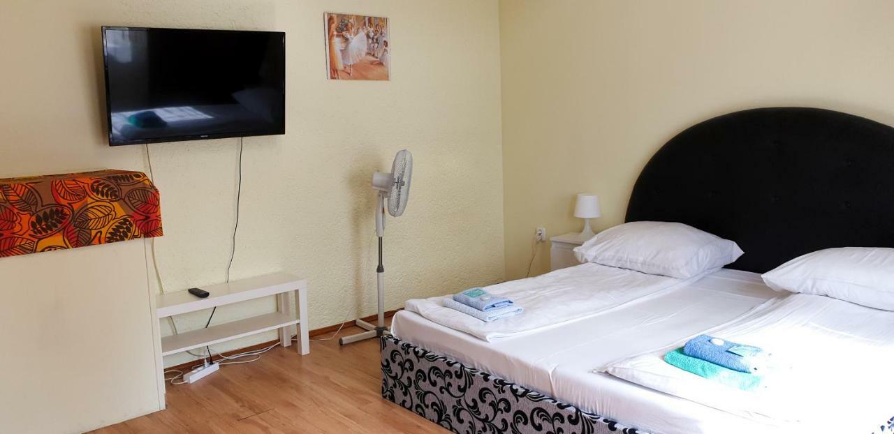 Etna - Hostel -Noclegi 热舒夫 外观 照片