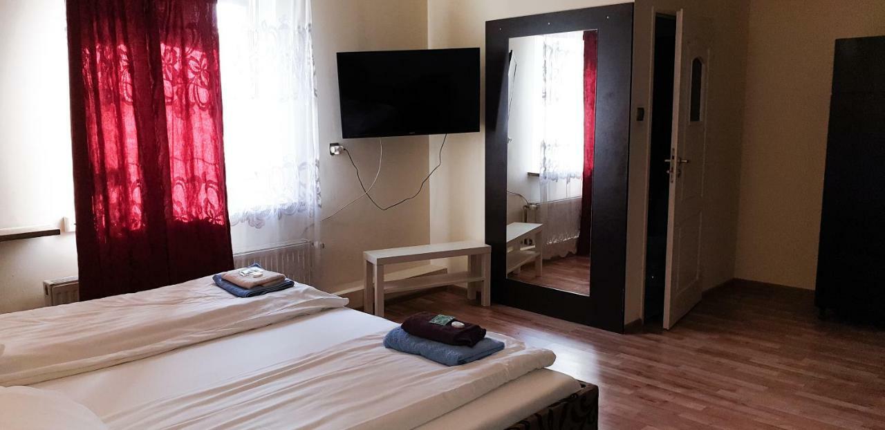 Etna - Hostel -Noclegi 热舒夫 外观 照片